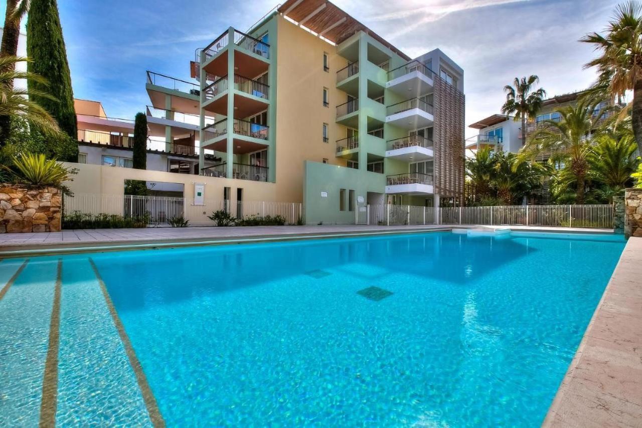 Appartement Port Prestige - Terrasse - Piscine - Parking Antibes Exterior foto